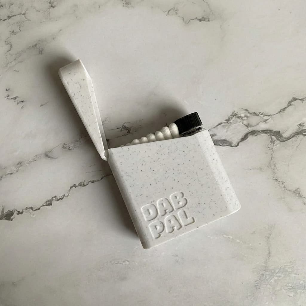 Dab Pal — Marble, case and bottle detail